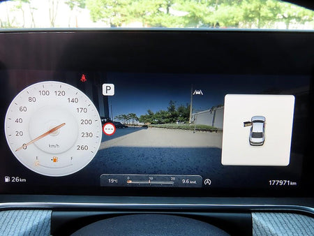 Genesis G90 — photo 09
