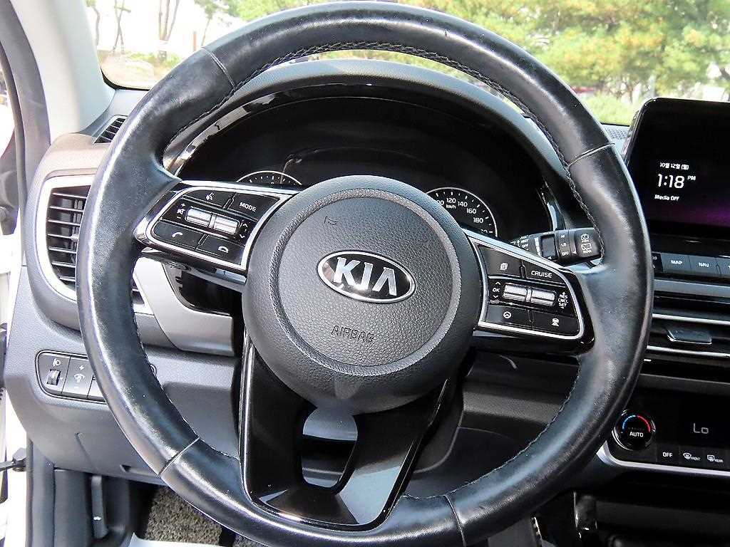 Kia Seltos — photo 08