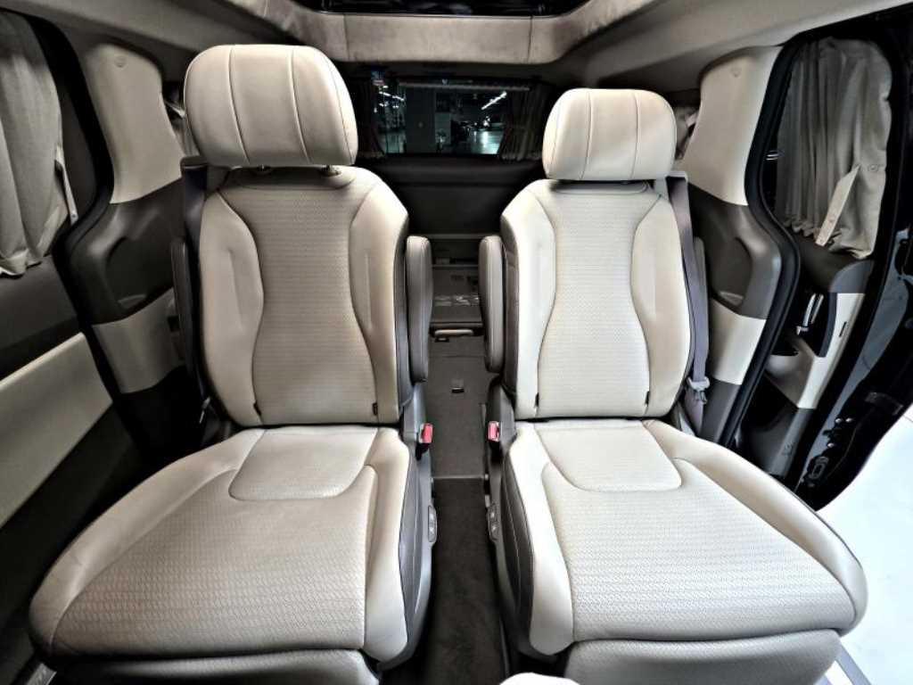 Kia Carnival — photo 09