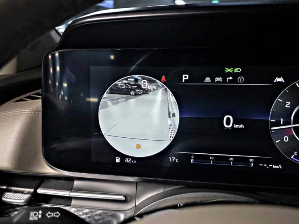 Kia Carnival — photo 12