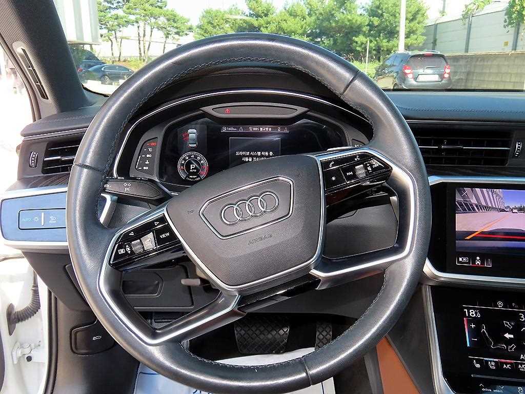 Audi A6 — photo 08