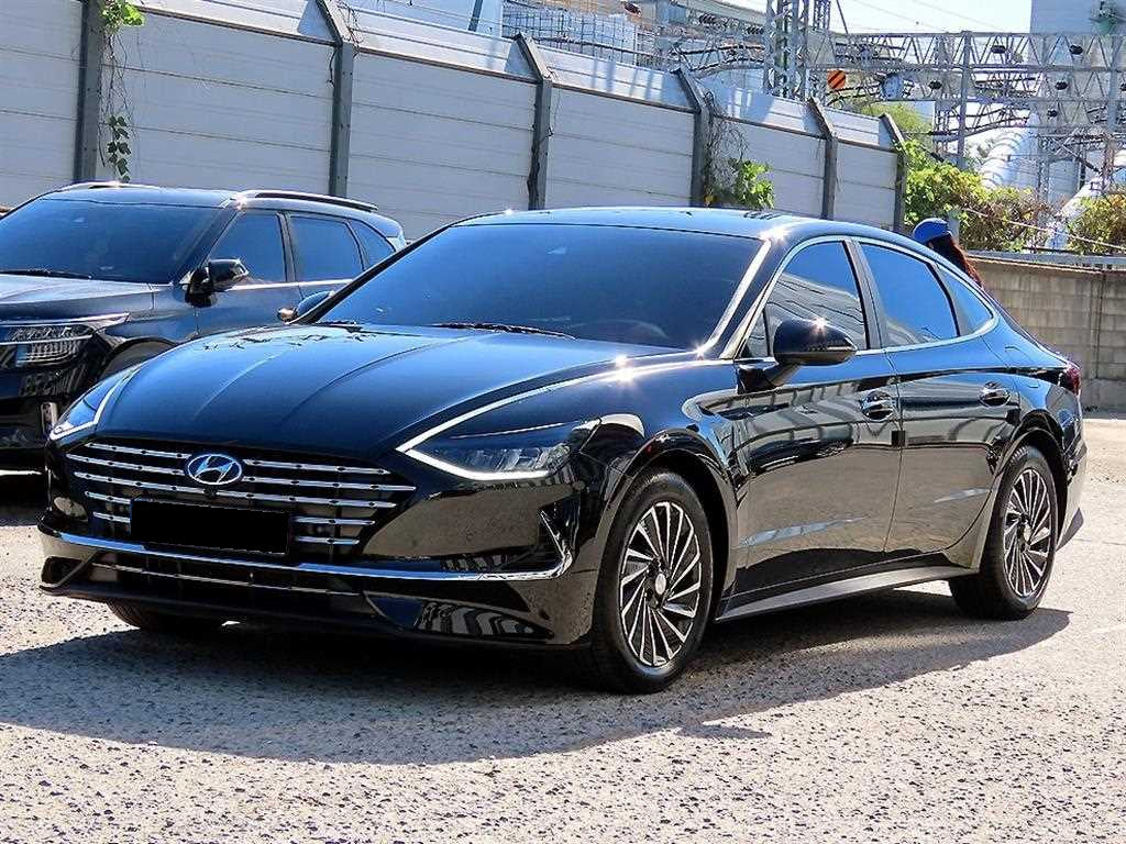 Hyundai Sonata — photo 03