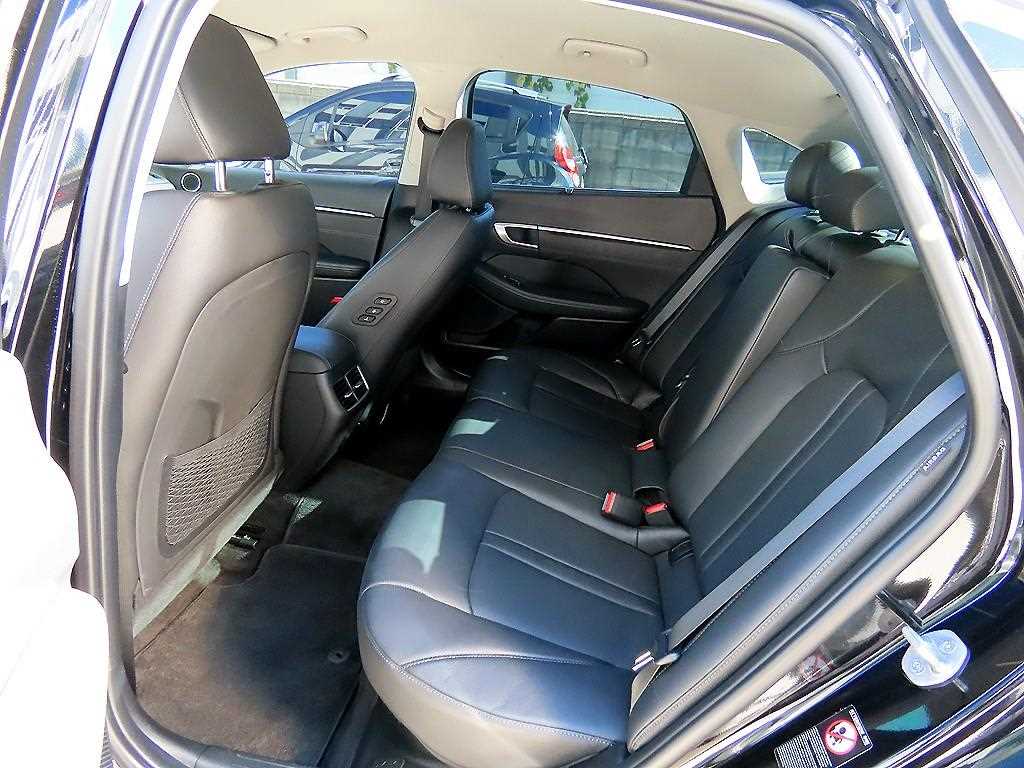 Hyundai Sonata — photo 07