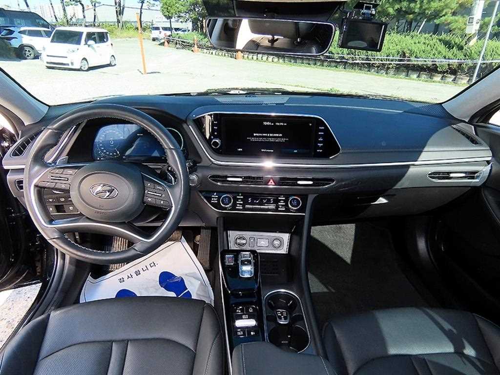 Hyundai Sonata — photo 08