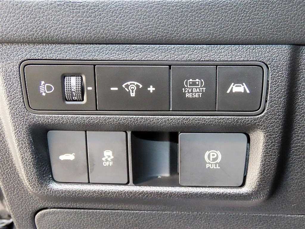 Hyundai Sonata — photo 14
