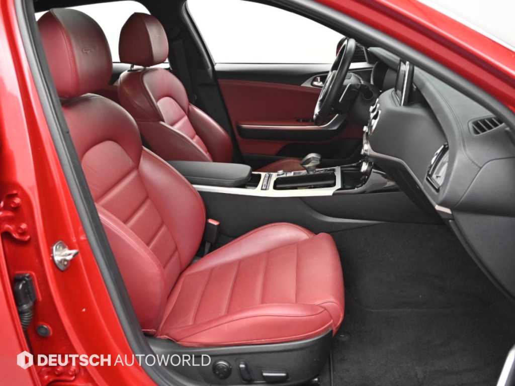 Kia Stinger — photo 10
