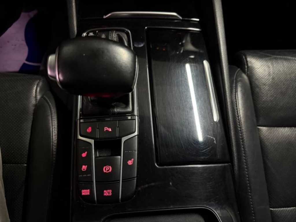 Kia K7 — photo 12