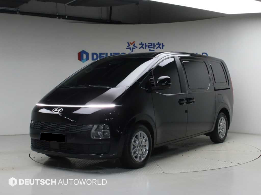 Hyundai Staria — photo 01