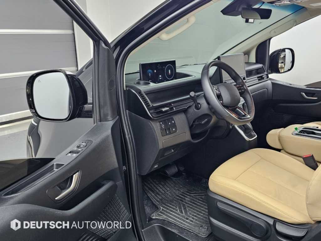 Hyundai Staria — photo 11