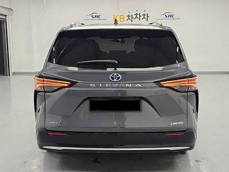 Toyota Sienna — photo 03