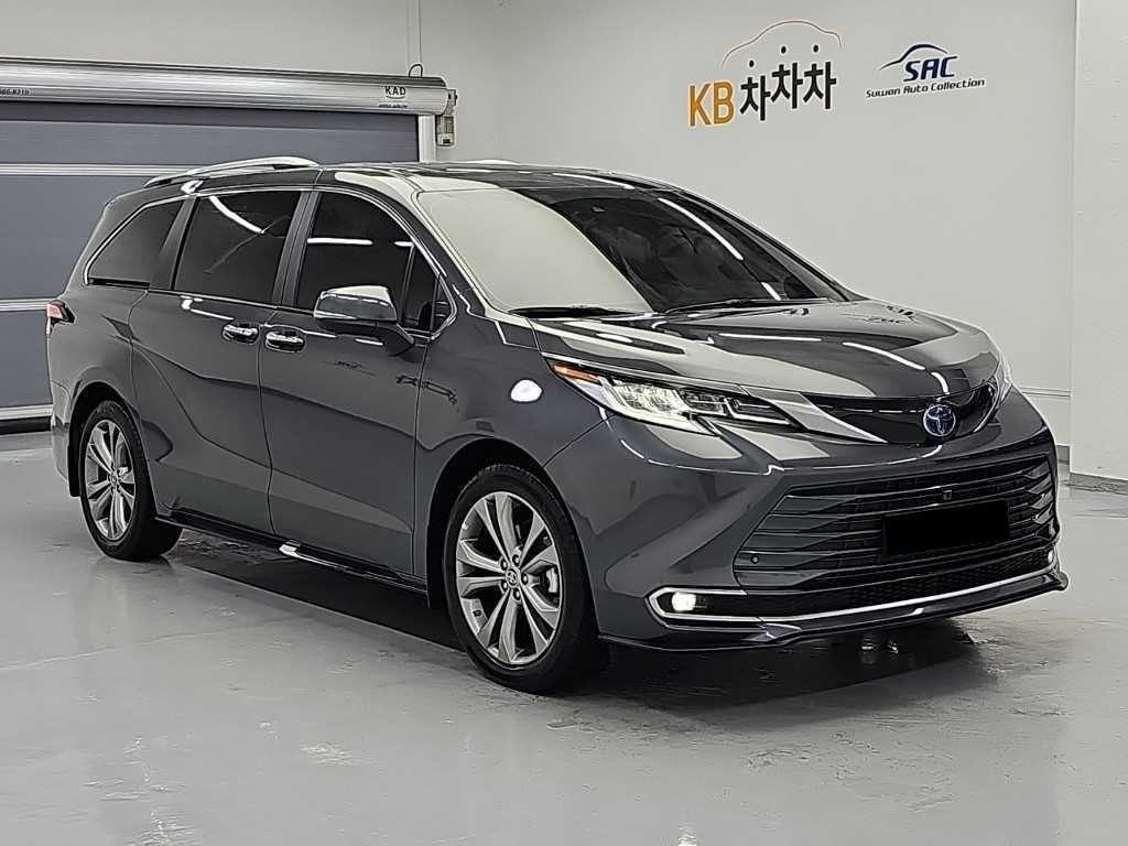 Toyota Sienna — photo 04