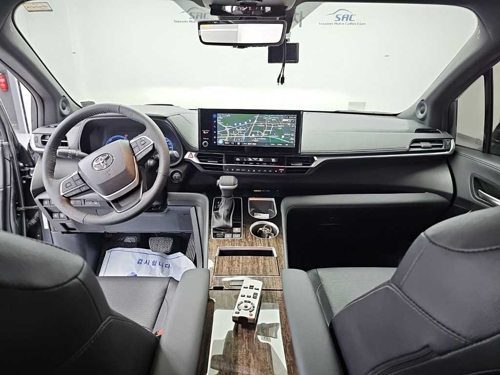 Toyota Sienna — photo 07