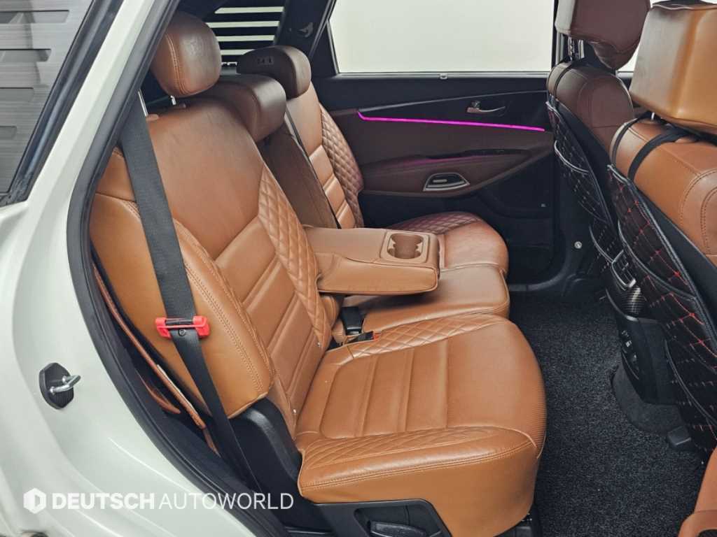 Kia Sorento — photo 12