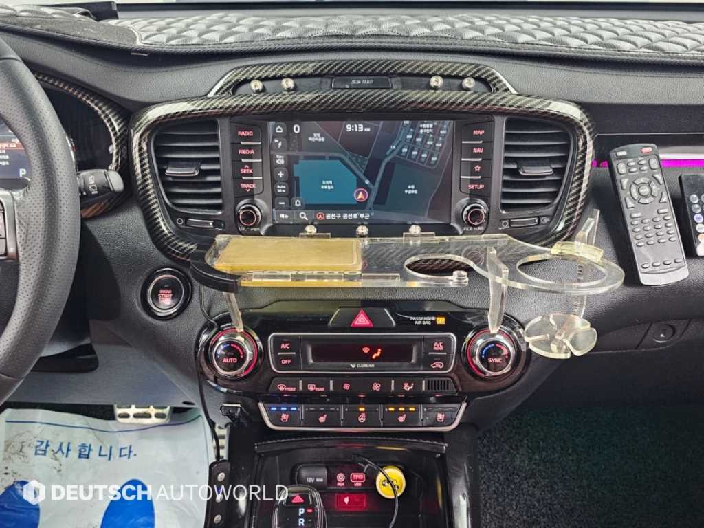 Kia Sorento — photo 14