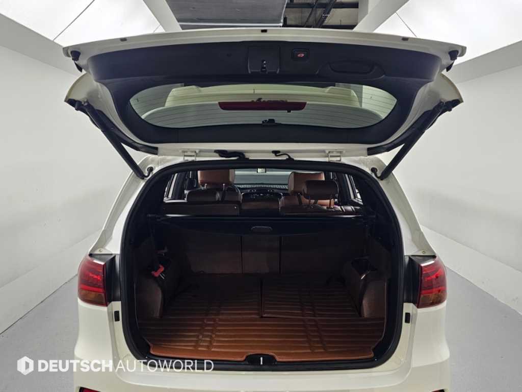 Kia Sorento — photo 19
