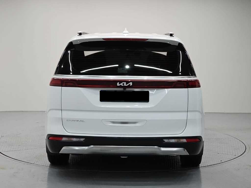 Kia Carnival — photo 03