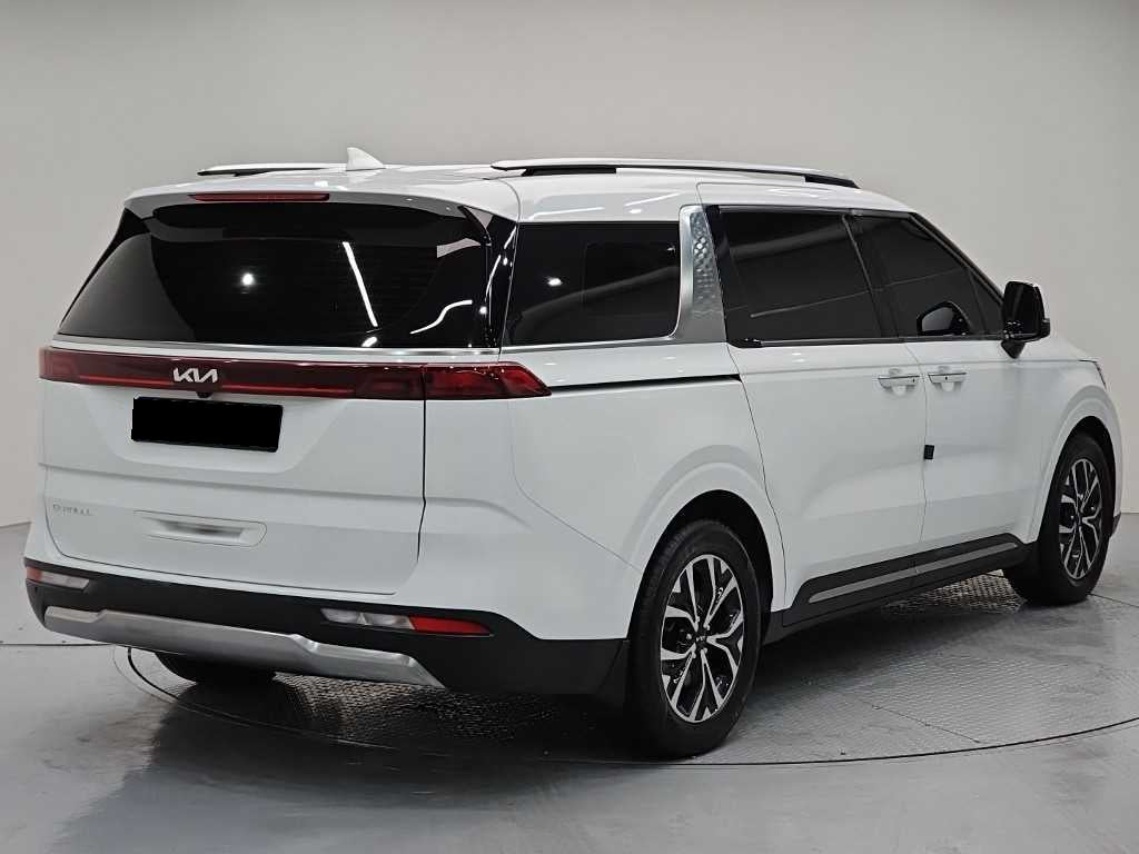 Kia Carnival — photo 04