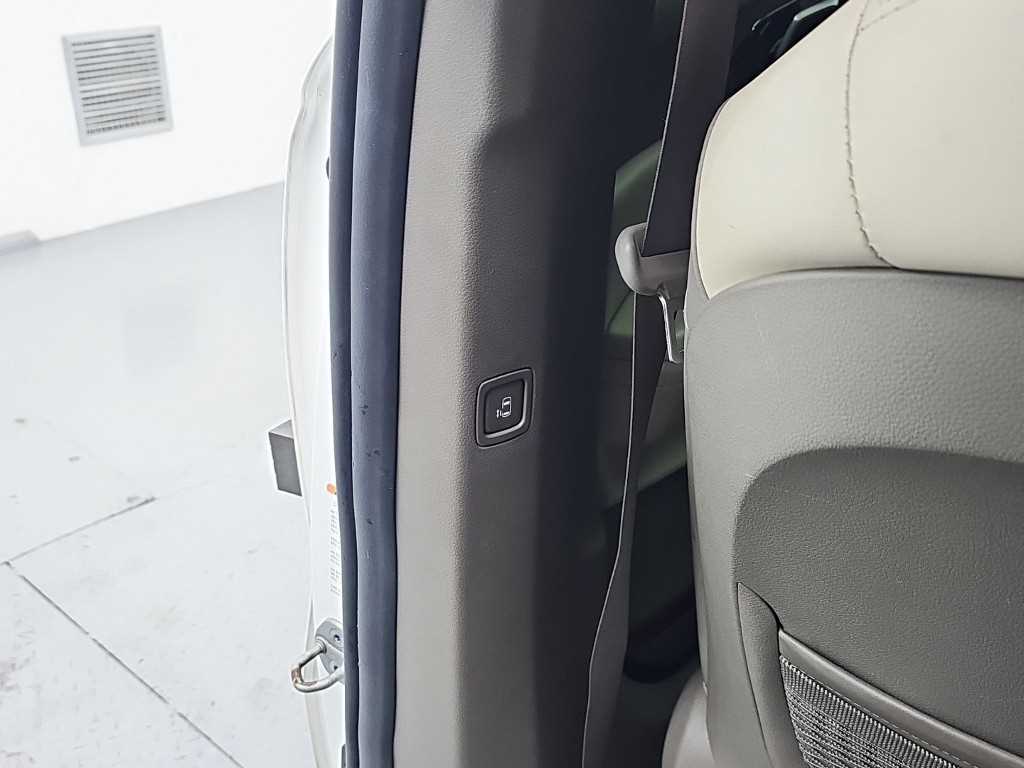 Kia Carnival — photo 16