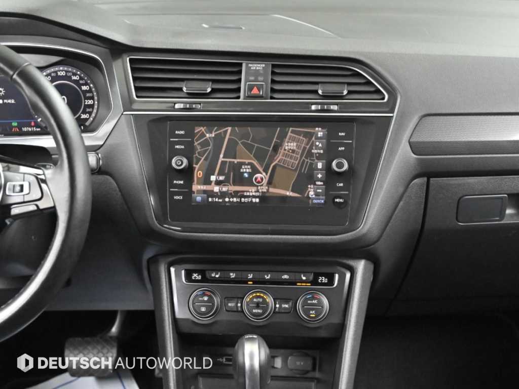 Volkswagen Tiguan — photo 14