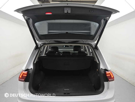 Volkswagen Tiguan — photo 19