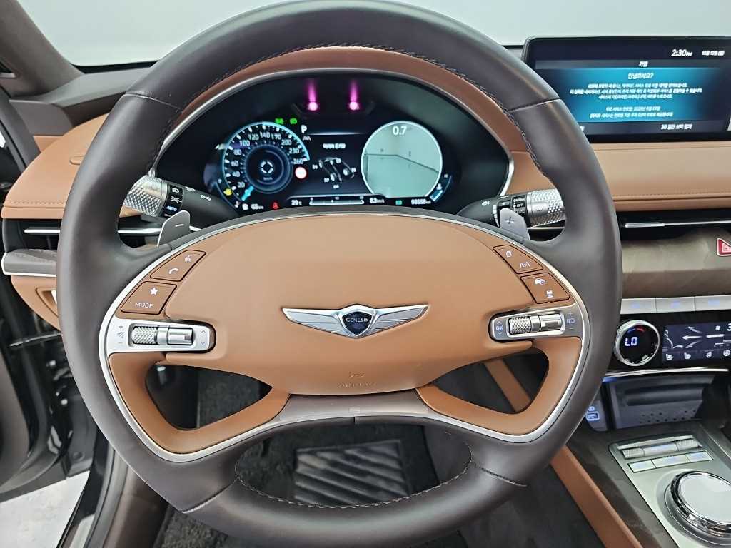 Genesis G80 — photo 09