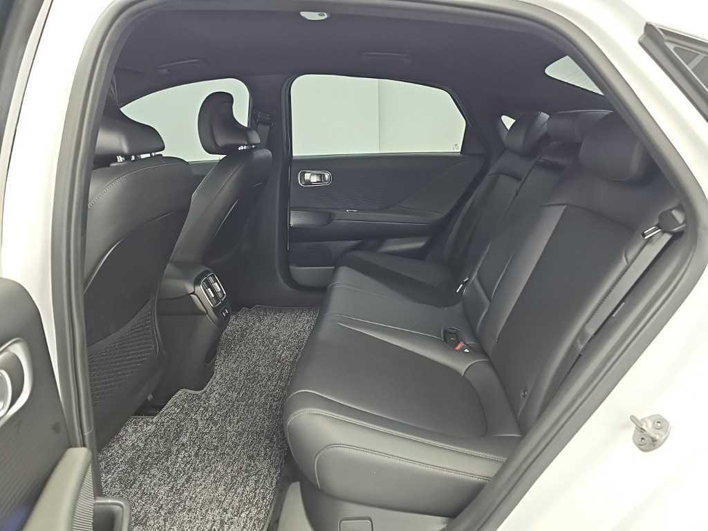 Hyundai Ioniq6 — photo 12