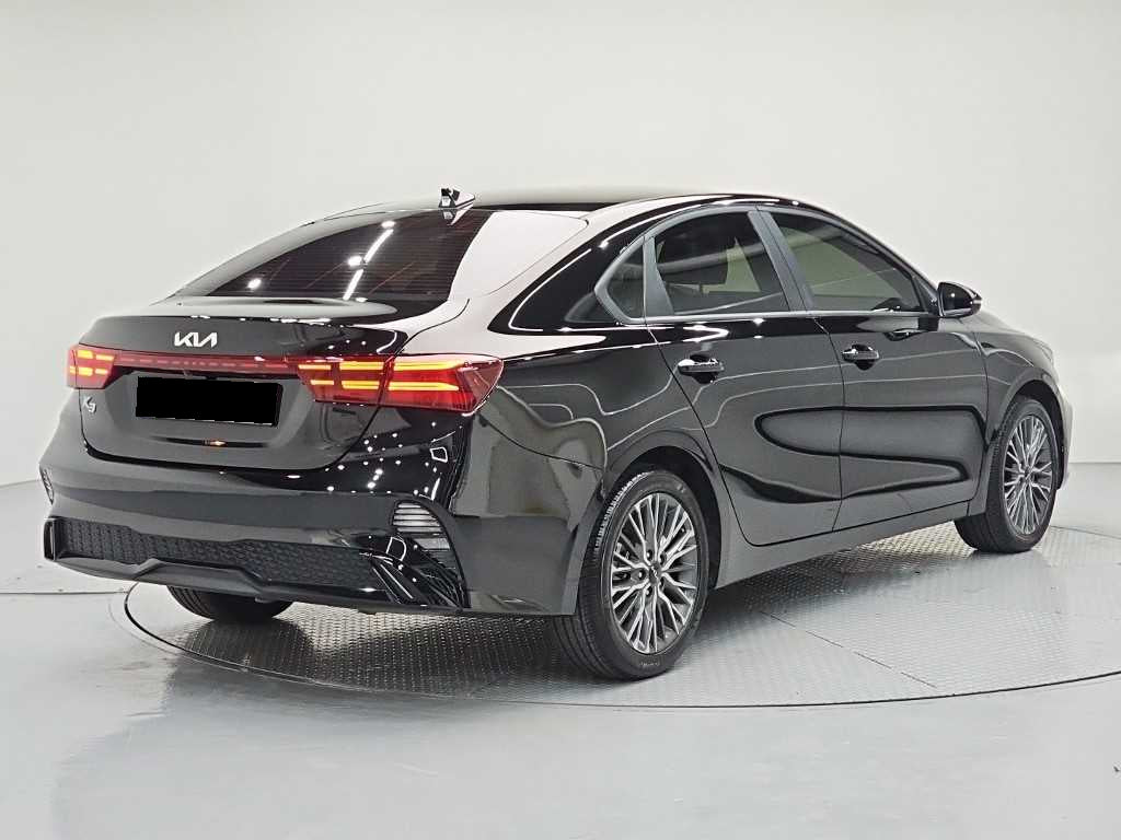 Kia K3 — photo 04