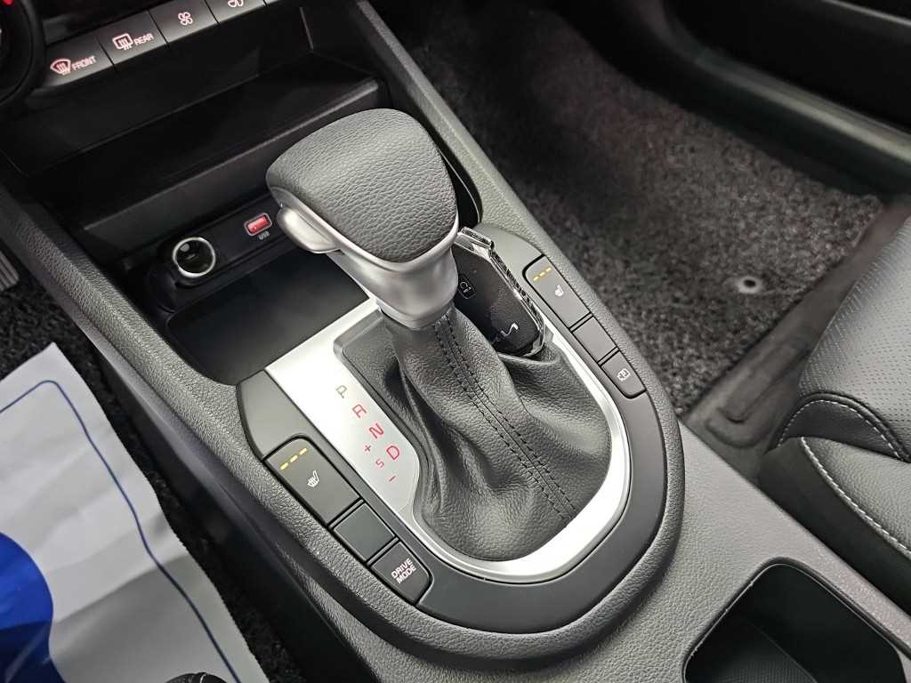 Kia K3 — photo 08