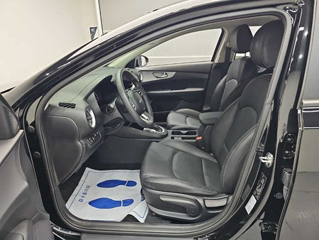 Kia K3 — photo 11