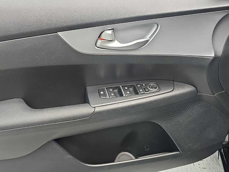 Kia K3 — photo 15