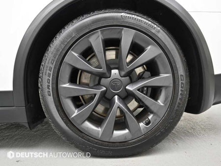 Tesla Model X — photo 05