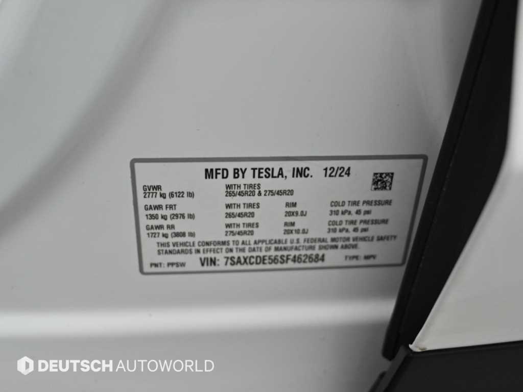 Tesla Model X — photo 19