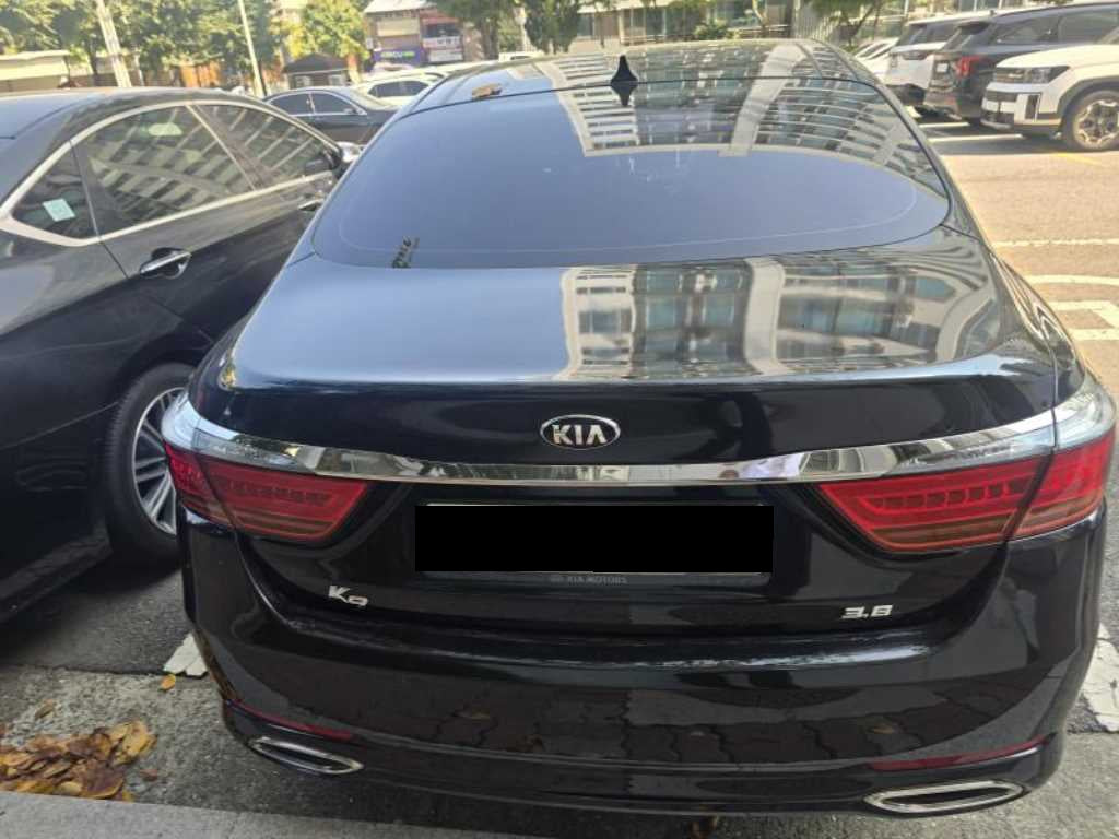 Kia K9 — photo 04