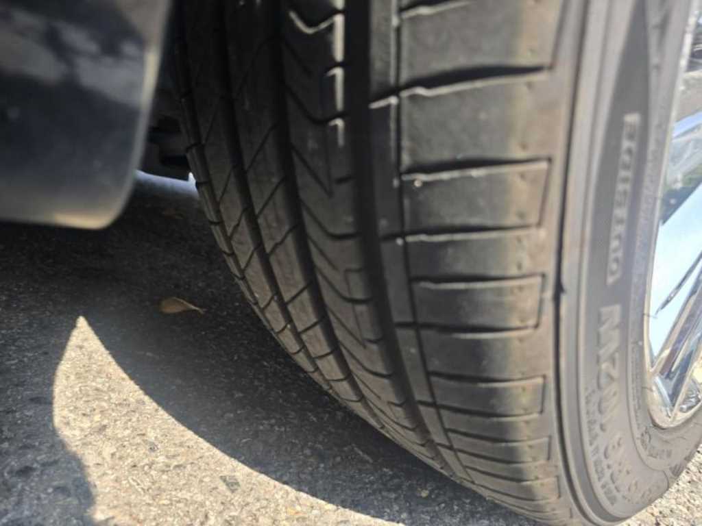 Kia K9 — photo 07