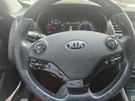 Kia K9 — photo 13