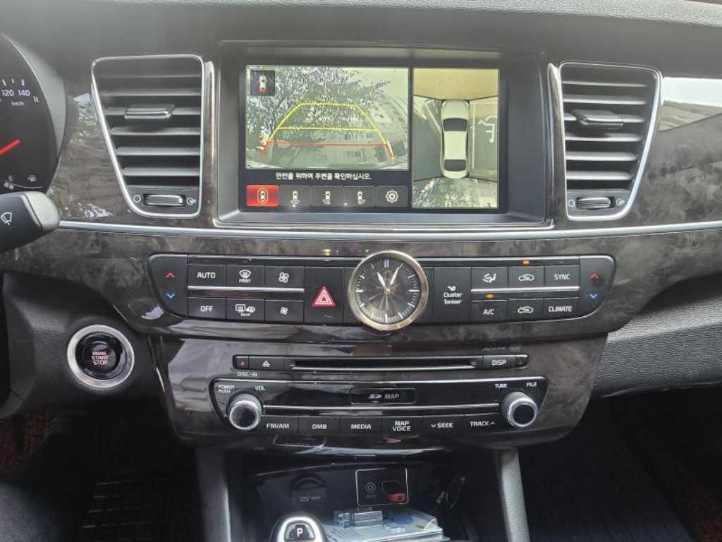 Kia K9 — photo 15