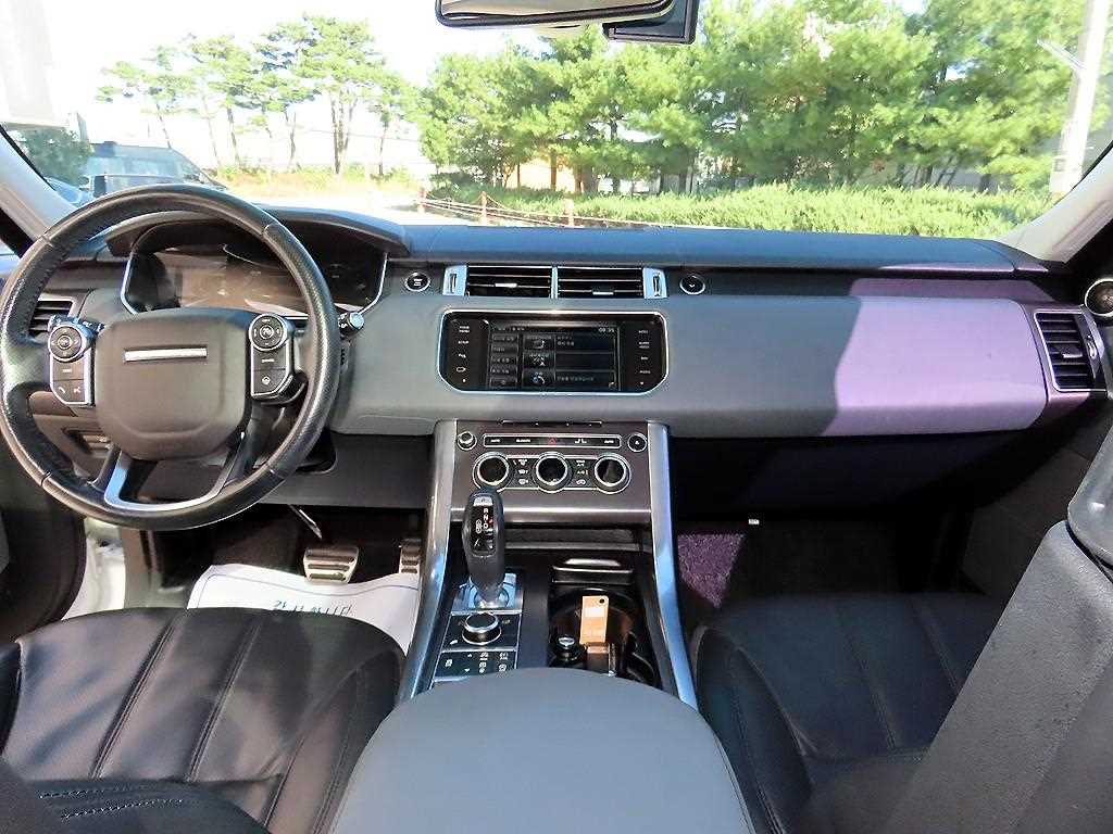 Land Rover Range Rover Sport — photo 07
