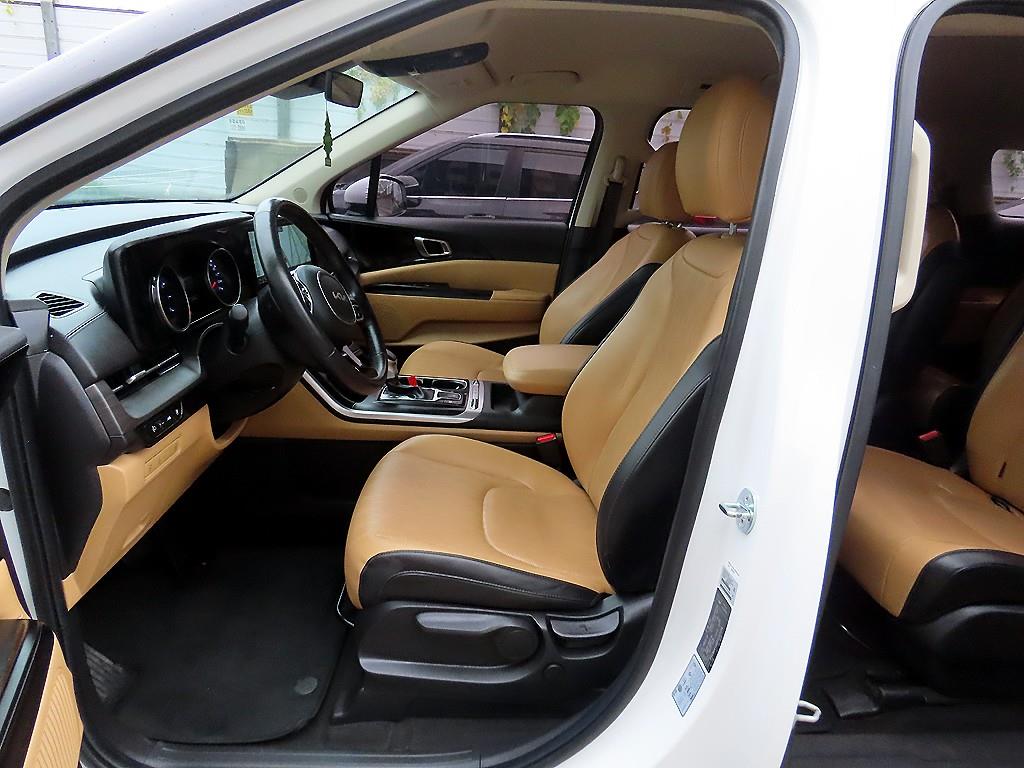 Kia Carnival — photo 05