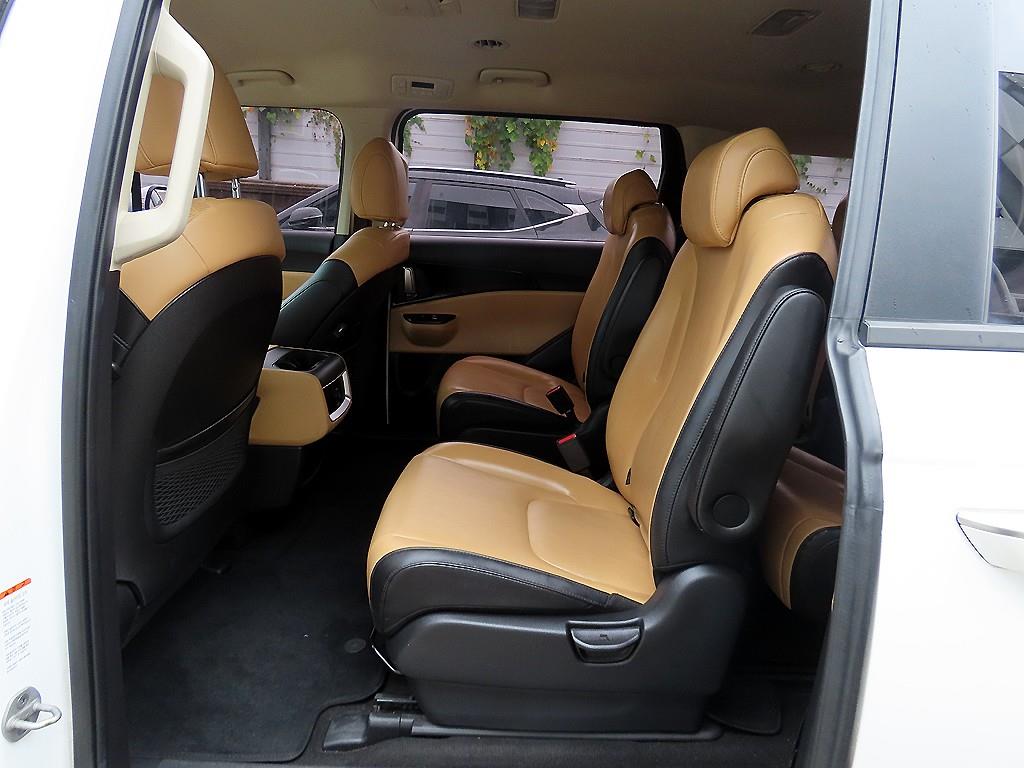 Kia Carnival — photo 06