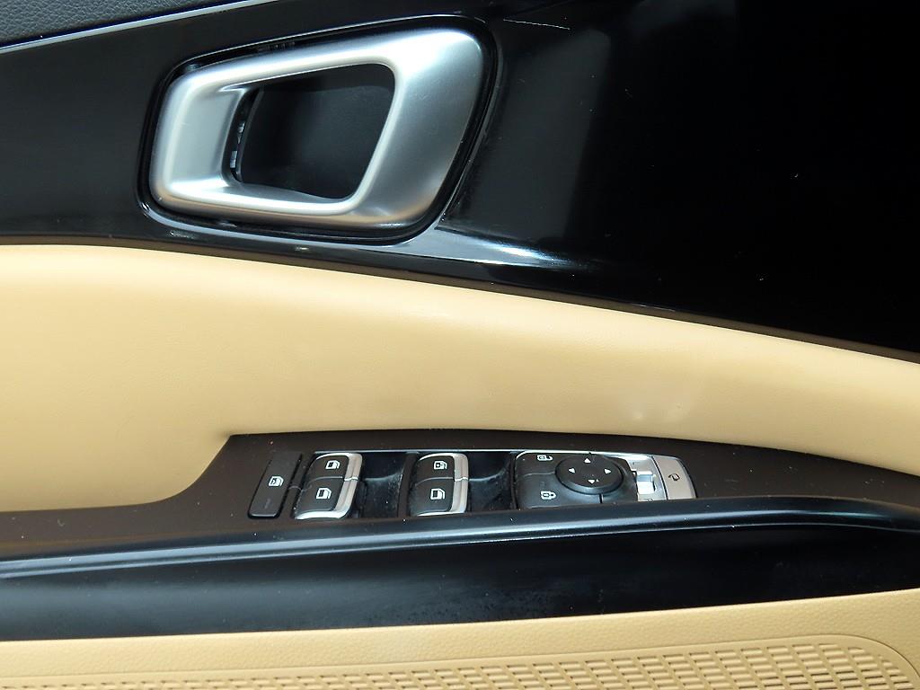 Kia Carnival — photo 12