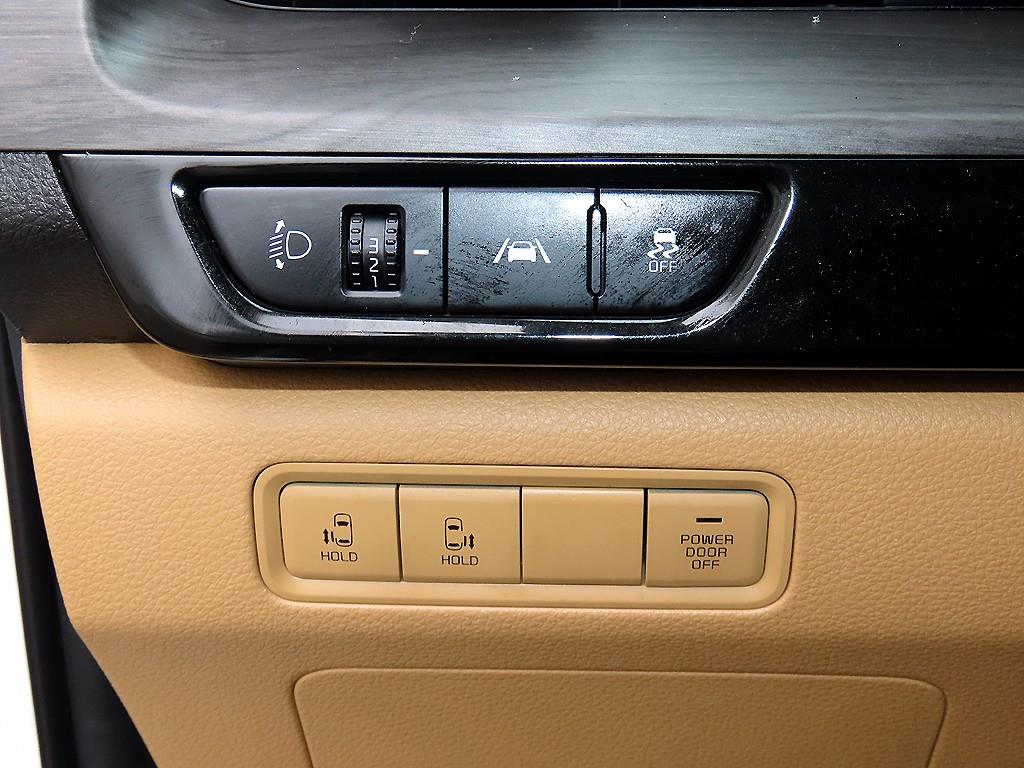 Kia Carnival — photo 13