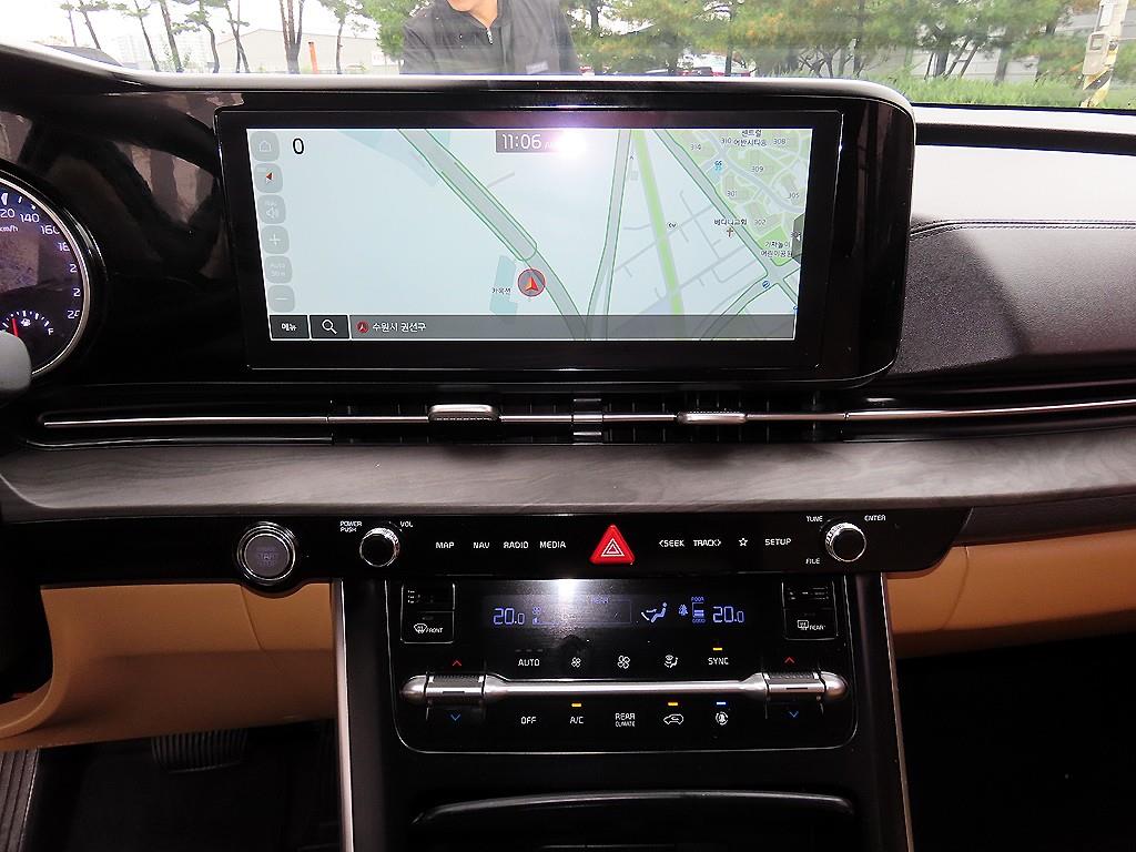 Kia Carnival — photo 14