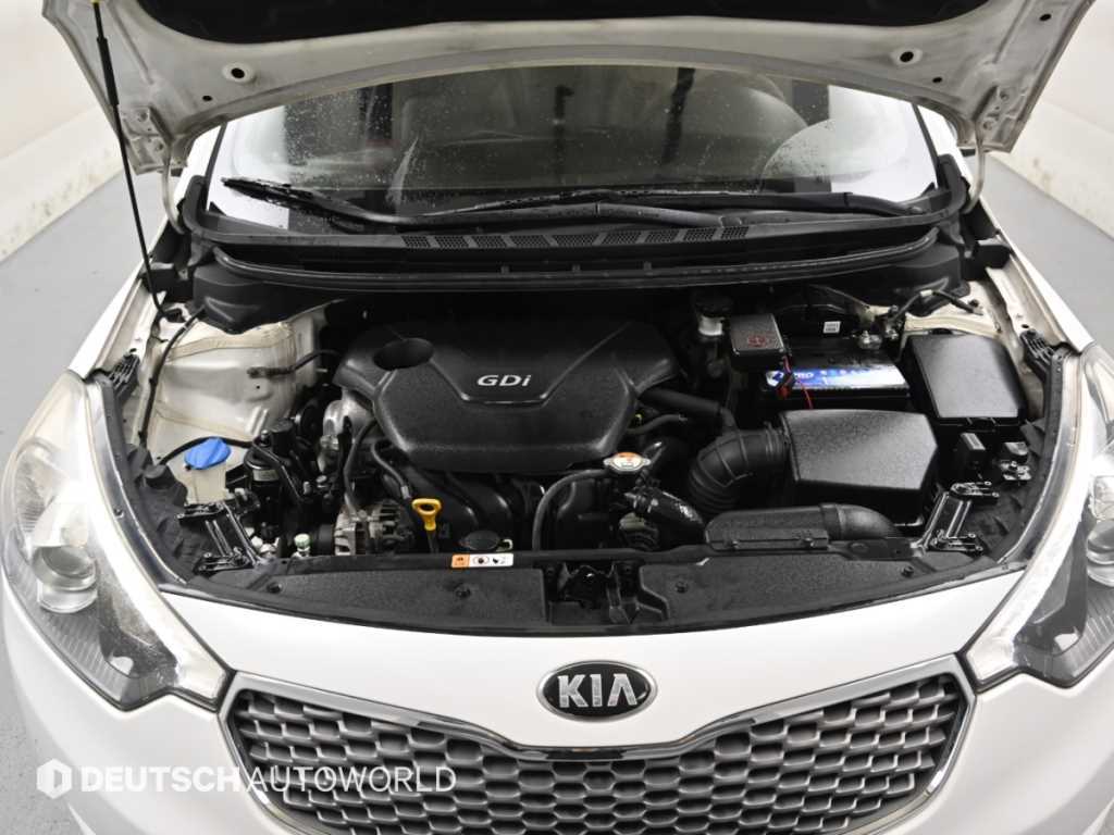 Kia K3 — photo 06