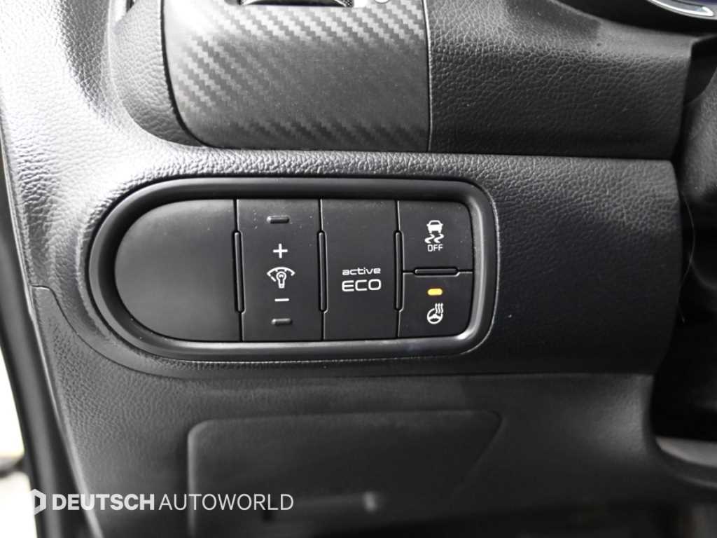 Kia K3 — photo 17