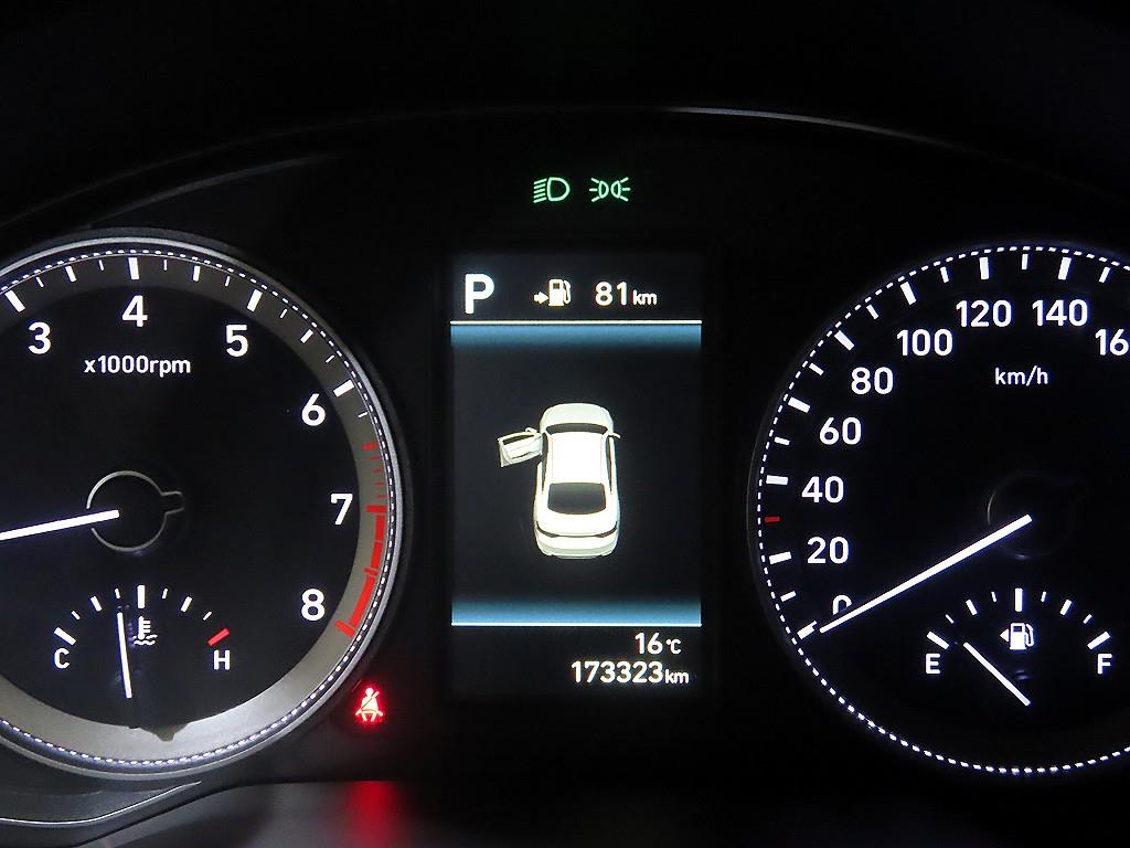 Hyundai Grandeur — photo 09