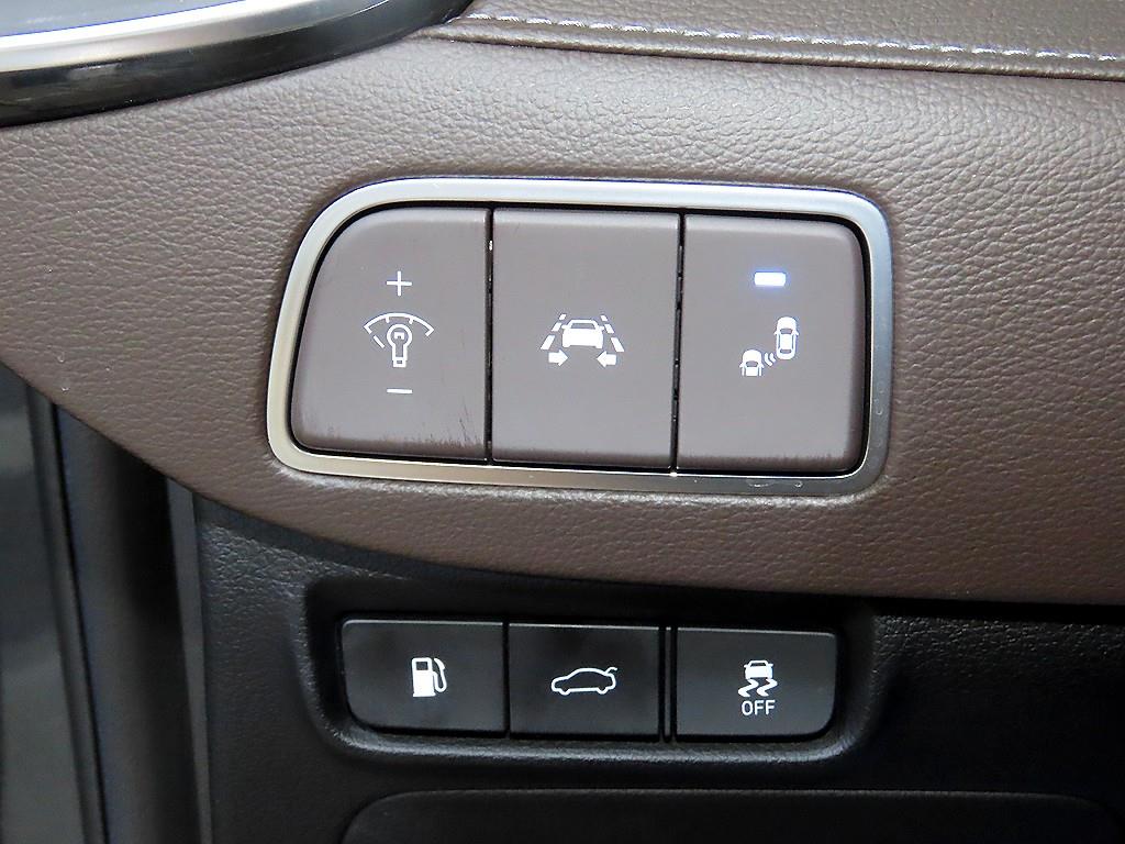 Hyundai Grandeur — photo 14