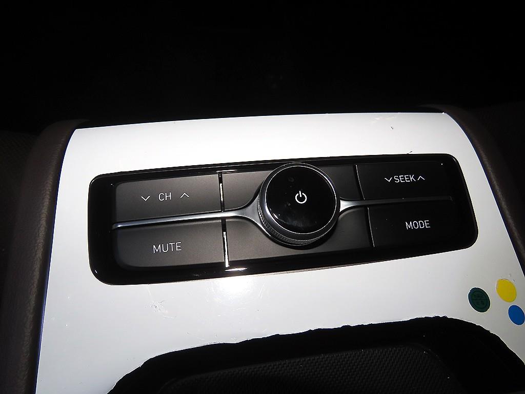 Hyundai Grandeur — photo 16
