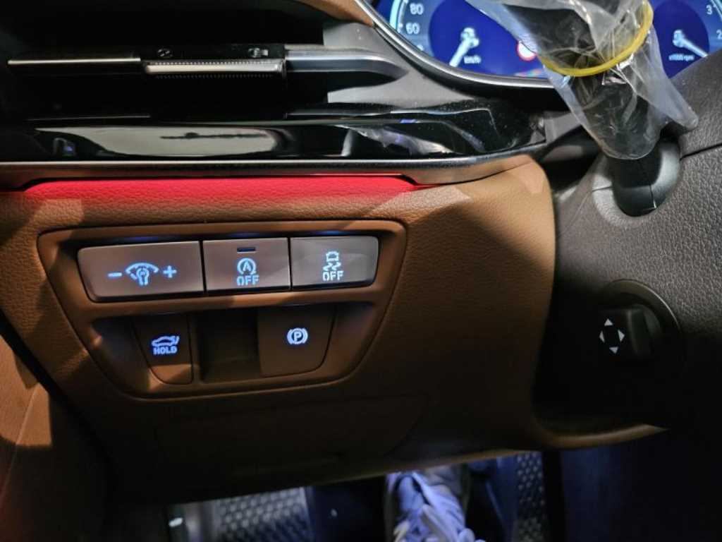 Genesis G80 — photo 09