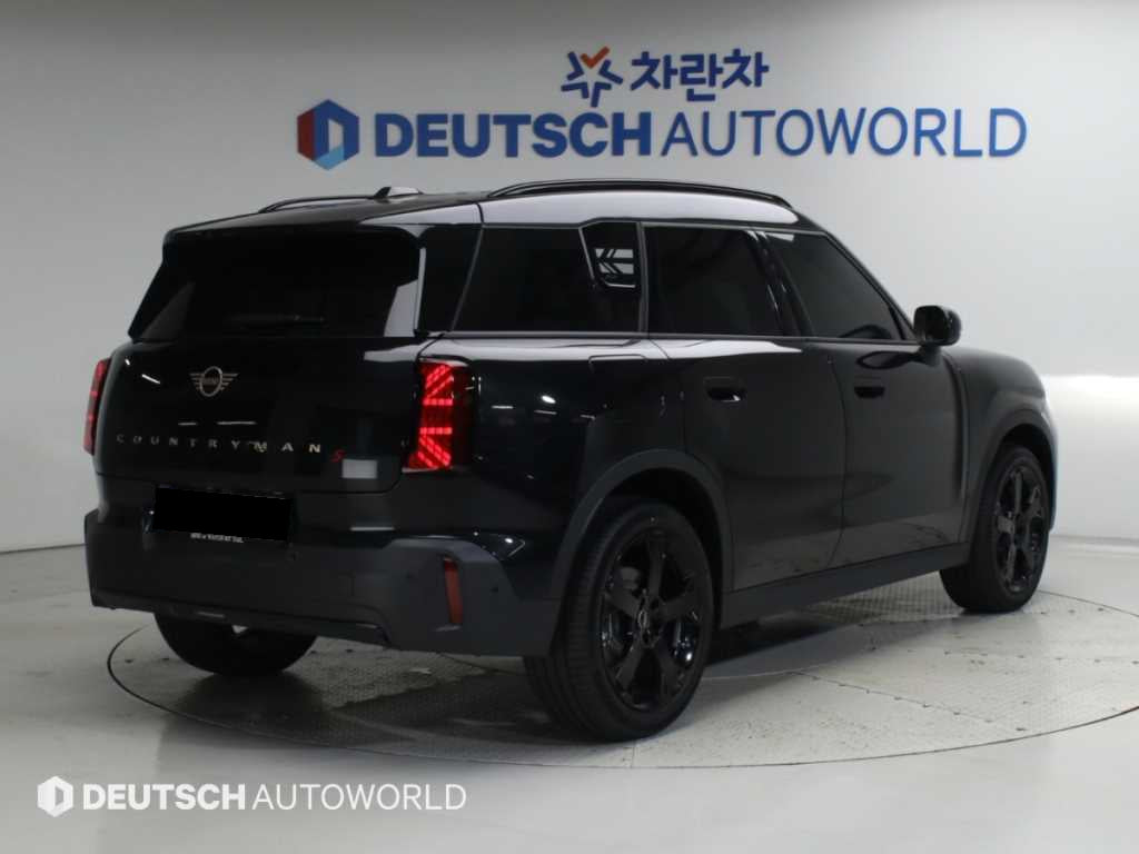 Mini Countryman — photo 02