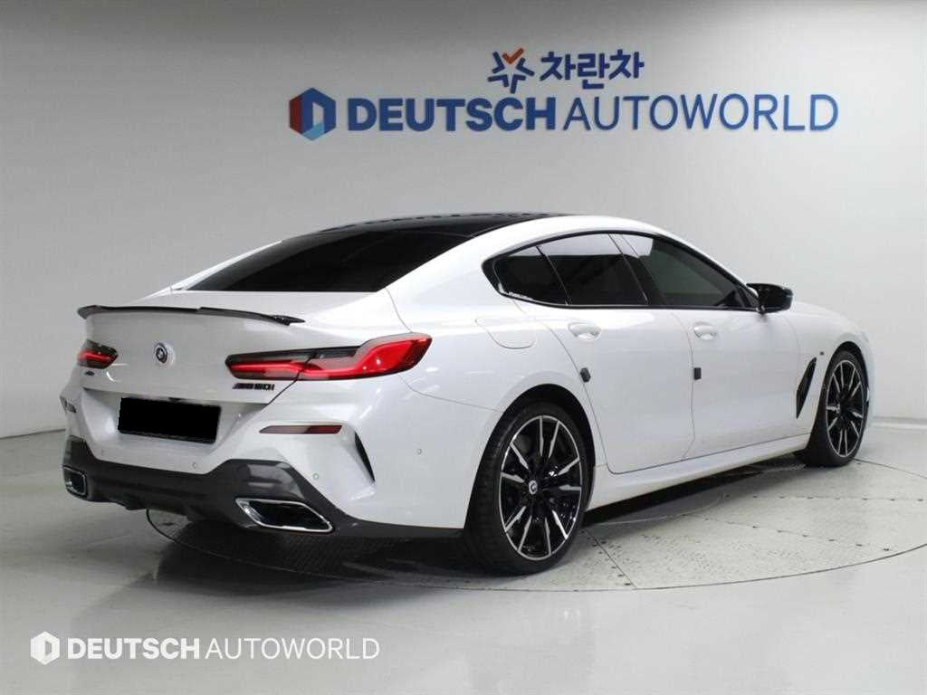 BMW 8-Series — photo 02